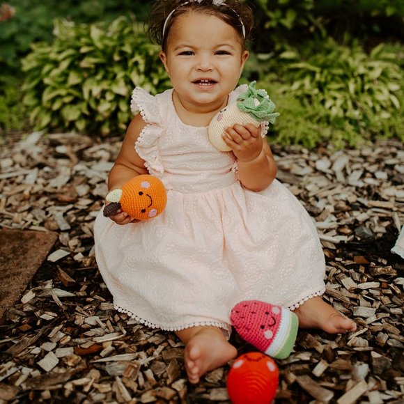 (3/$25) Hand Crocheted Friendly Pineapple Rattle for Babies in Organic Cotton - Picture 2 of 3